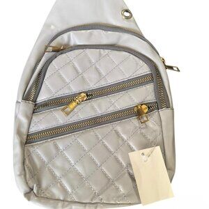 Silver Crossbody Bag – Elegant & Versatile Fashion Accessory